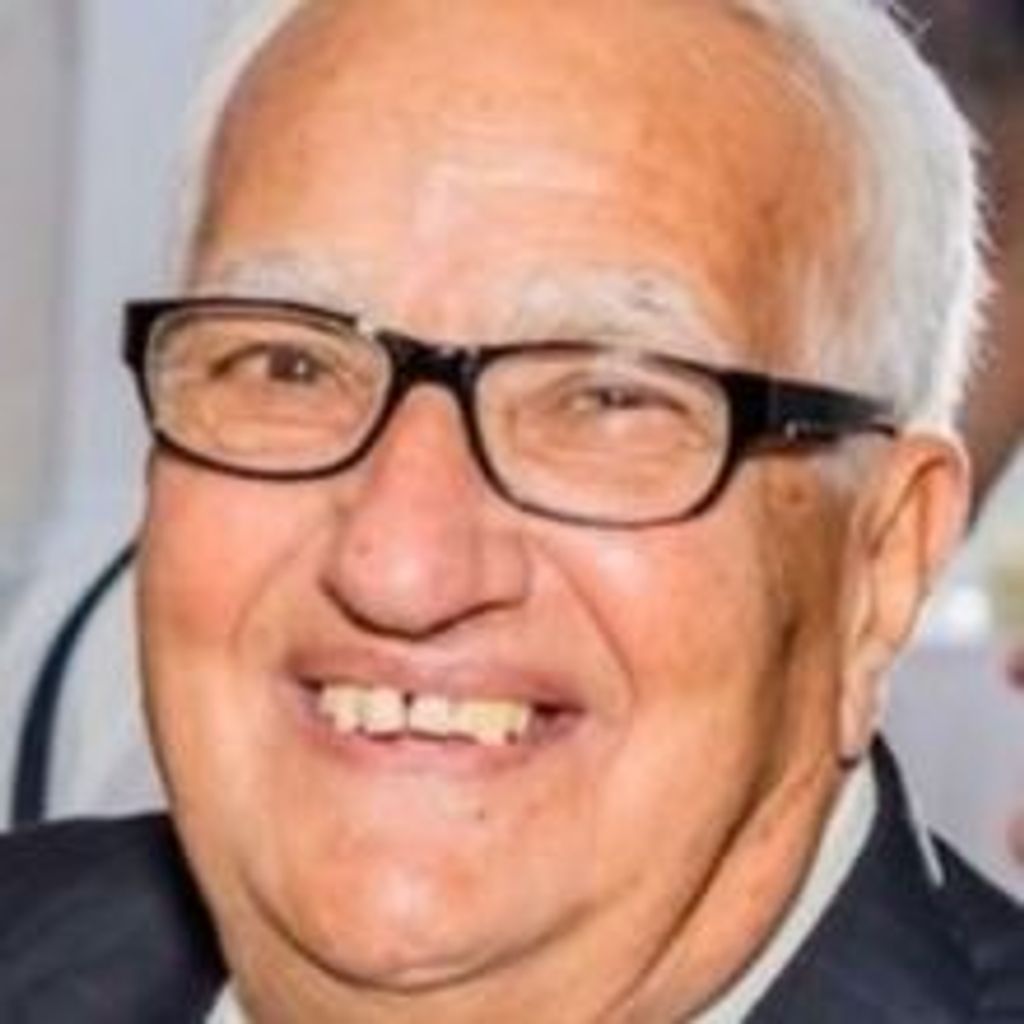 Santo Ardiri Profile Photo