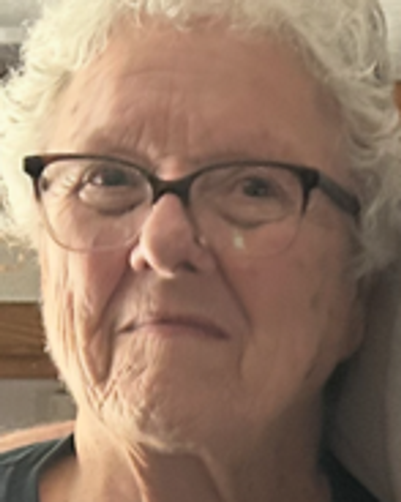 Carolyn E. Hinnant
