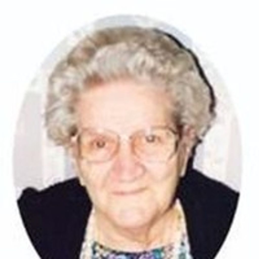 Nina Lee Smith