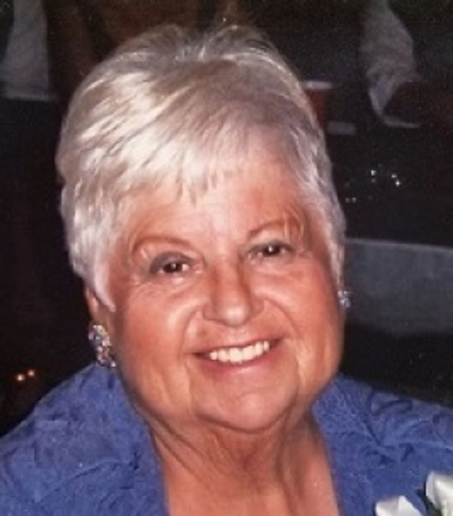 Lorraine Schmidt Profile Photo