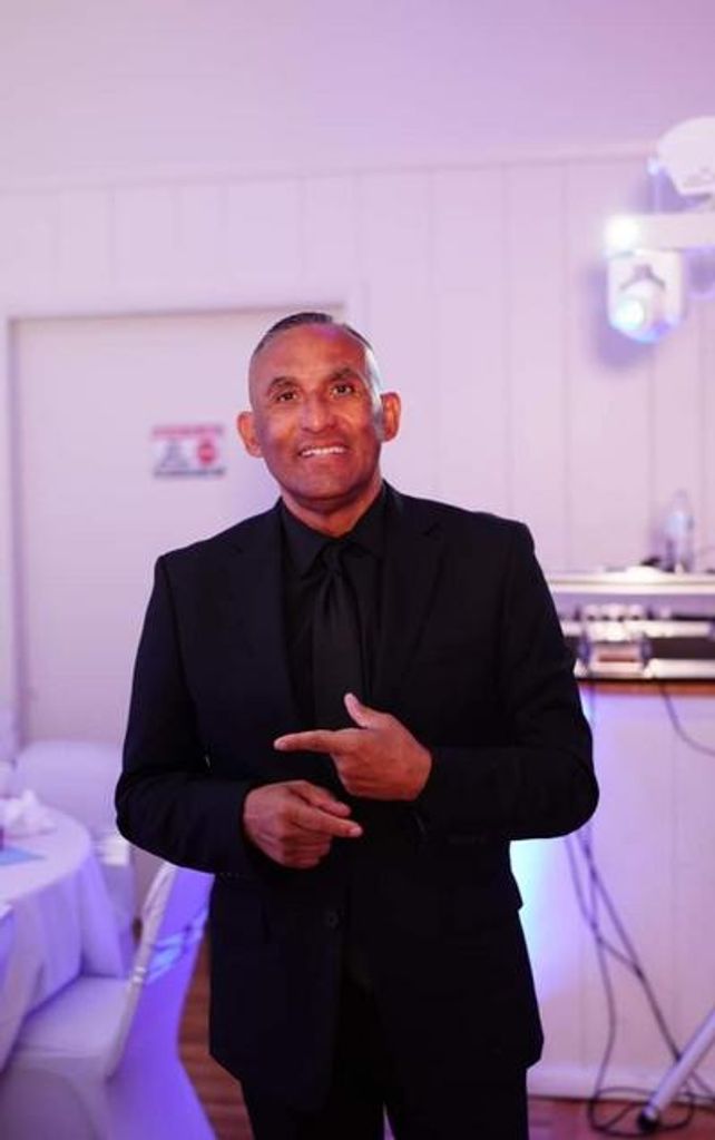 Hector Sader Velez Profile Photo
