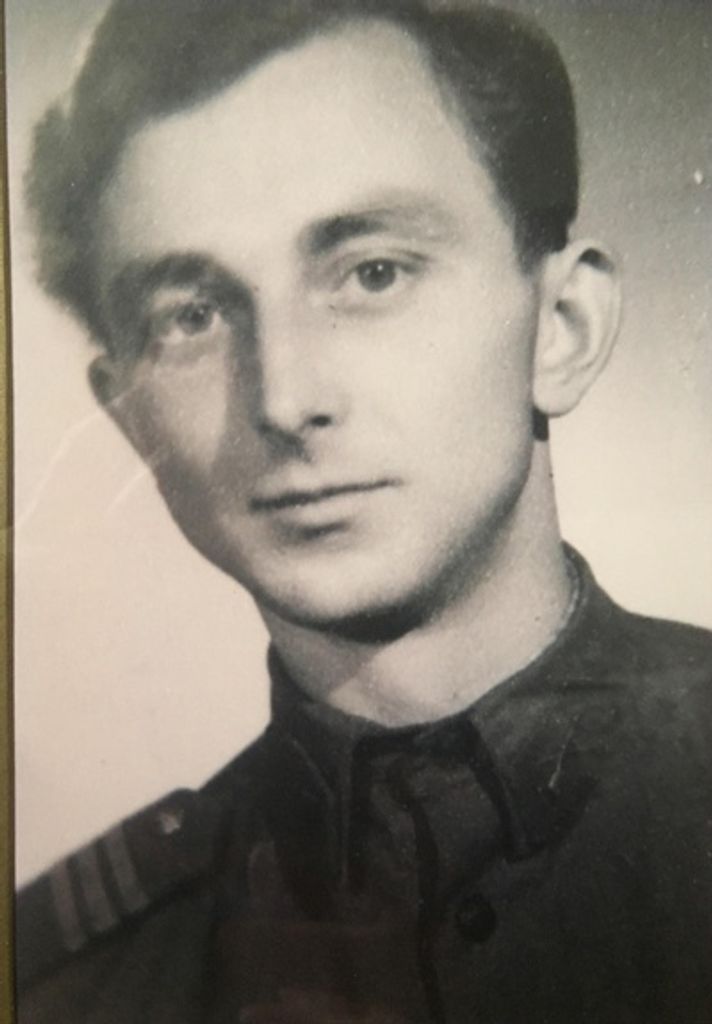 Joseph E. Holecz Profile Photo