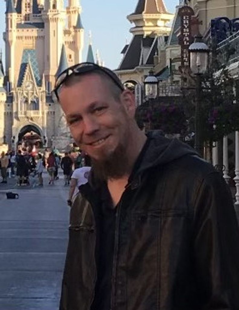 Michael Thompson Profile Photo