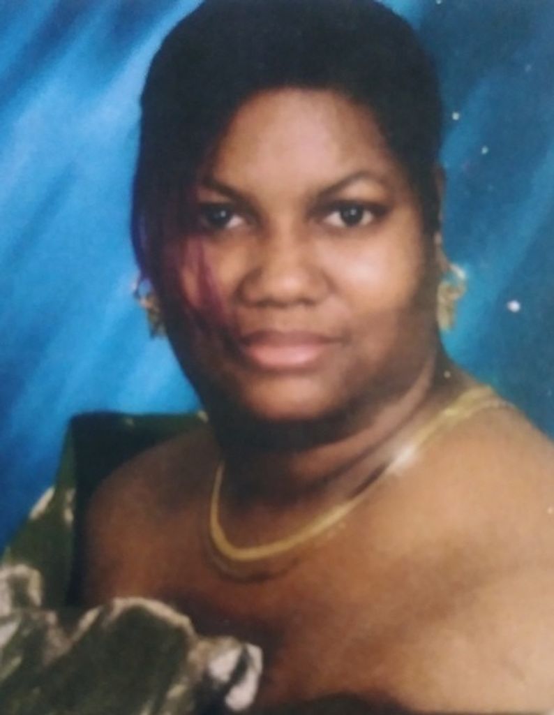 Yvonne (Mitchell)  Gatlin  “Queenie”