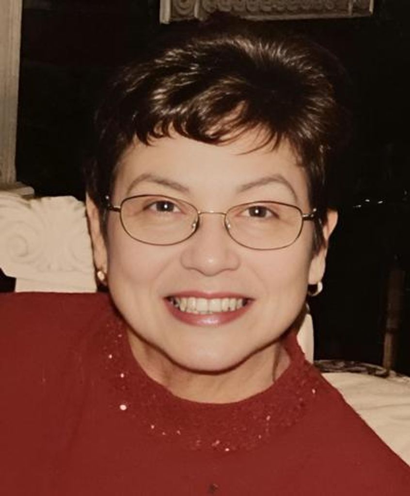 Aurora R. Castañon Profile Photo