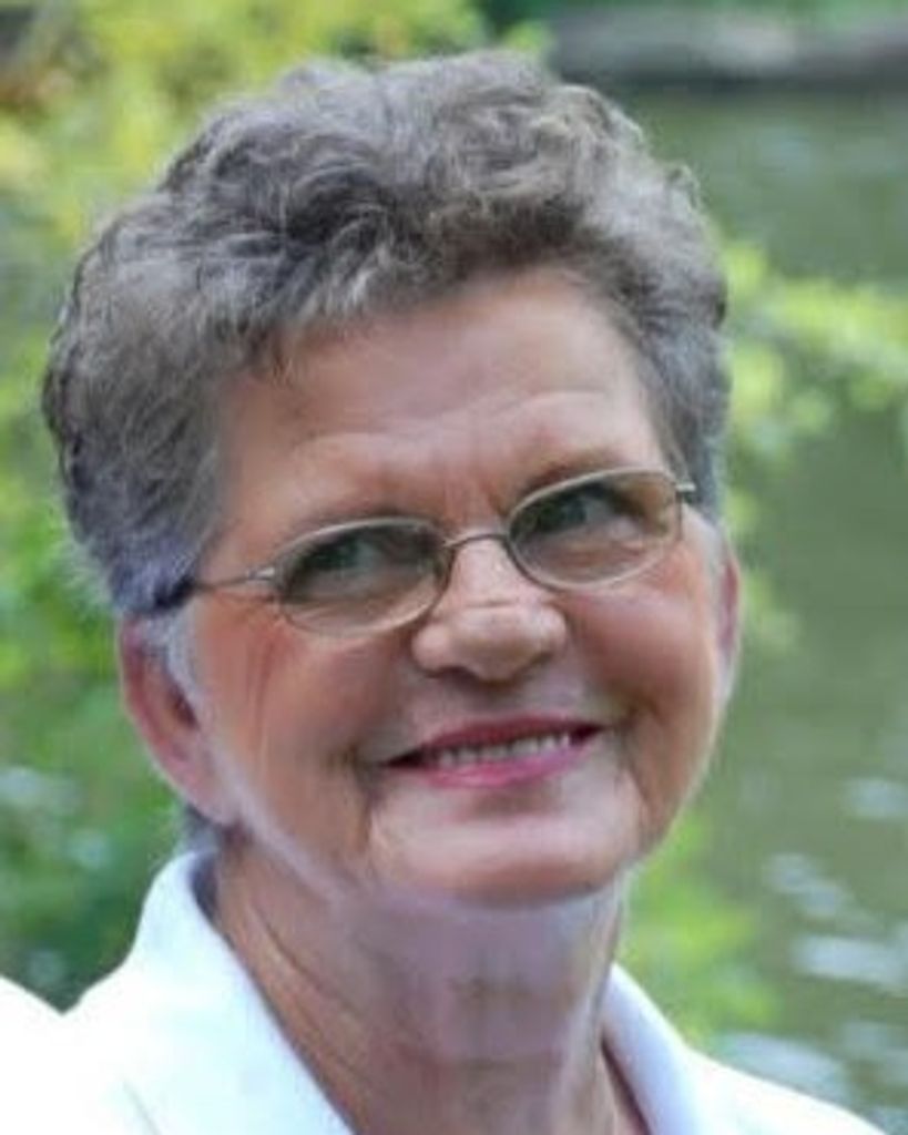 Emma Touchet Floris Profile Photo