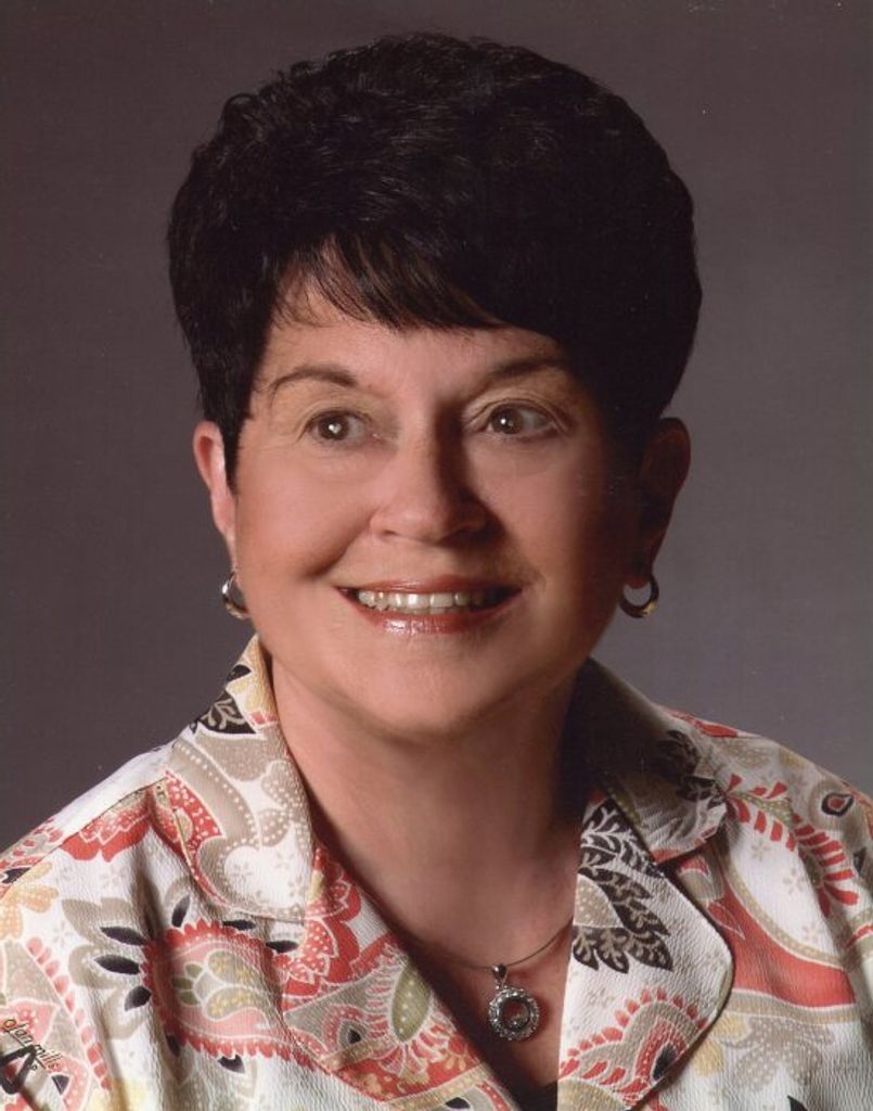 Julia Rose Smith Profile Photo