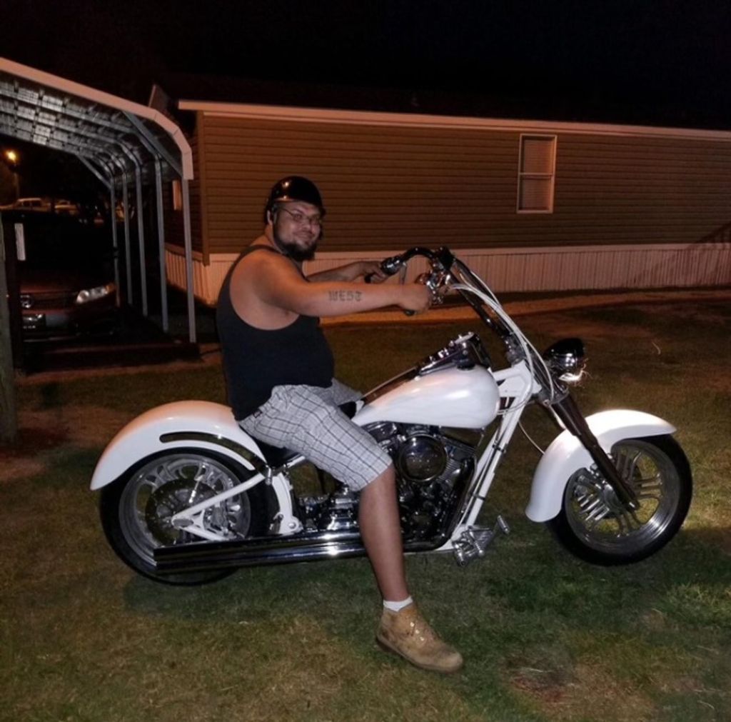 Robert Lewis Profile Photo