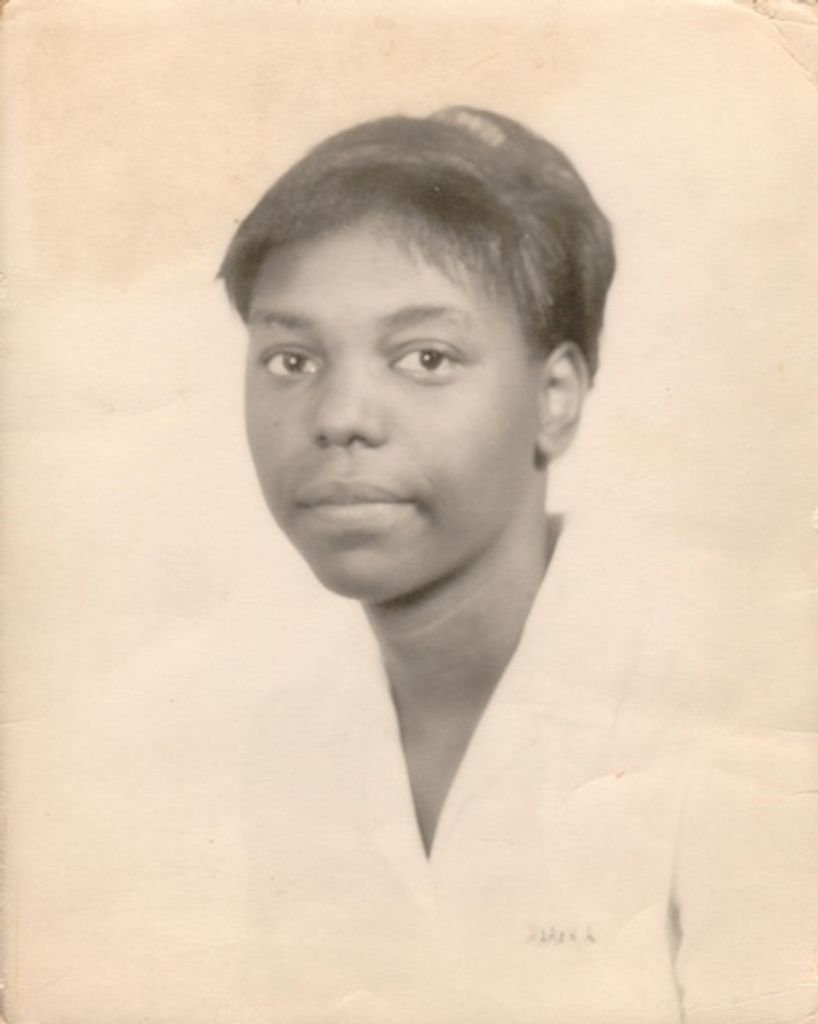 Carolyn Faye Holsey