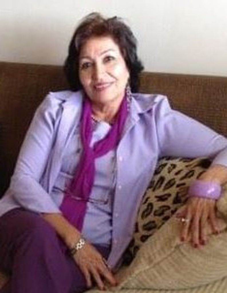 Elizabeth Paredes