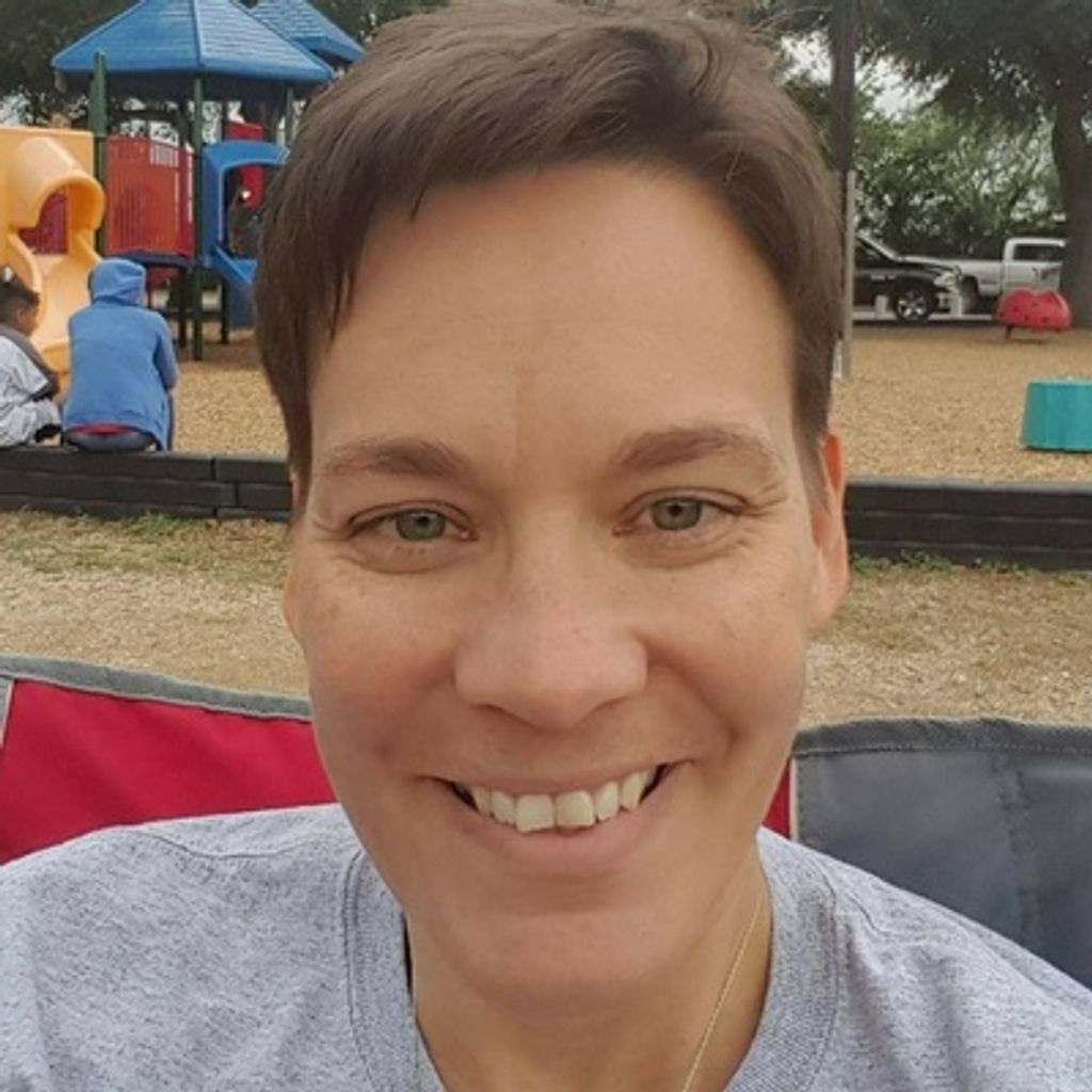 Elizabeth "Liz" Gray