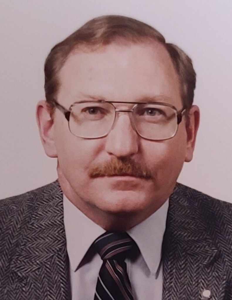 Richard  "Dick" M Short