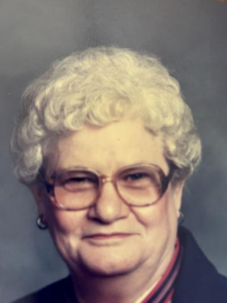 Nina Eileen Davenport Profile Photo