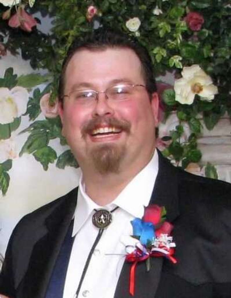 Michael Ryan Henshaw Profile Photo