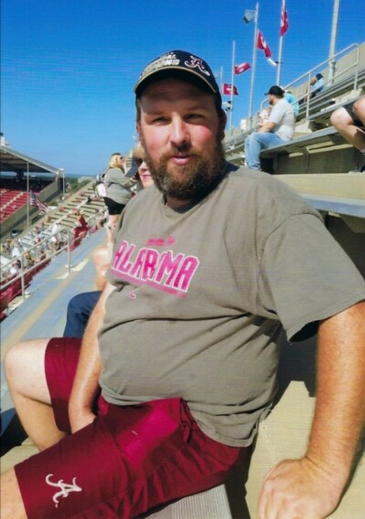 Casey Wallace Profile Photo