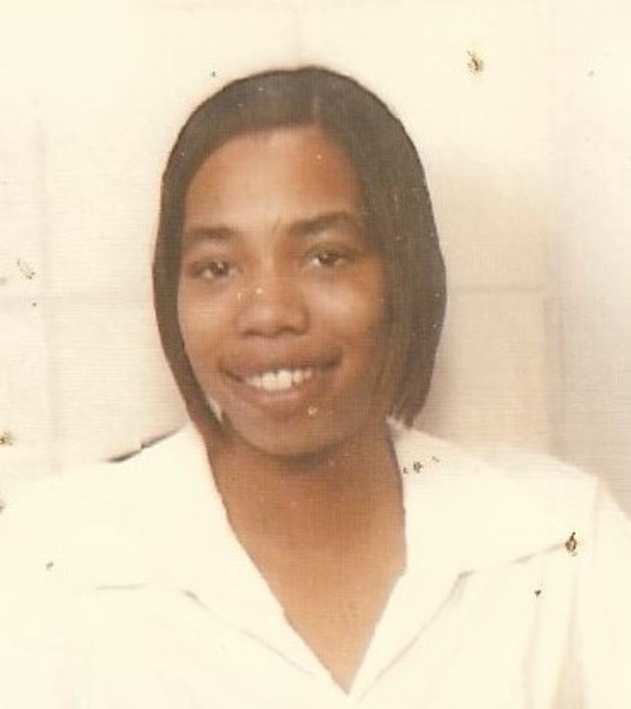 LaShannette Uzzell