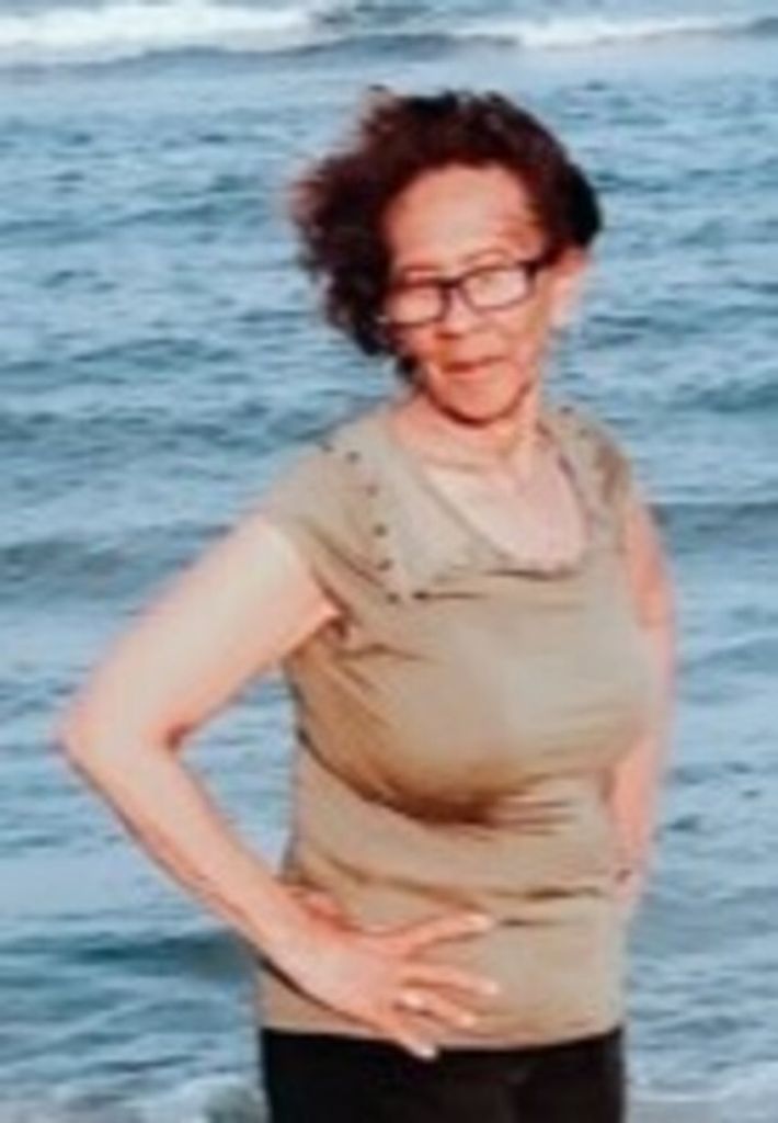Louise Jones Profile Photo