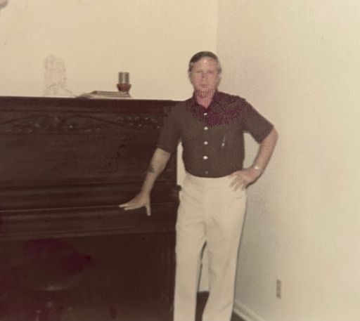 Carl Eason Hutchinson photo gallery thumbnail 40 of 154