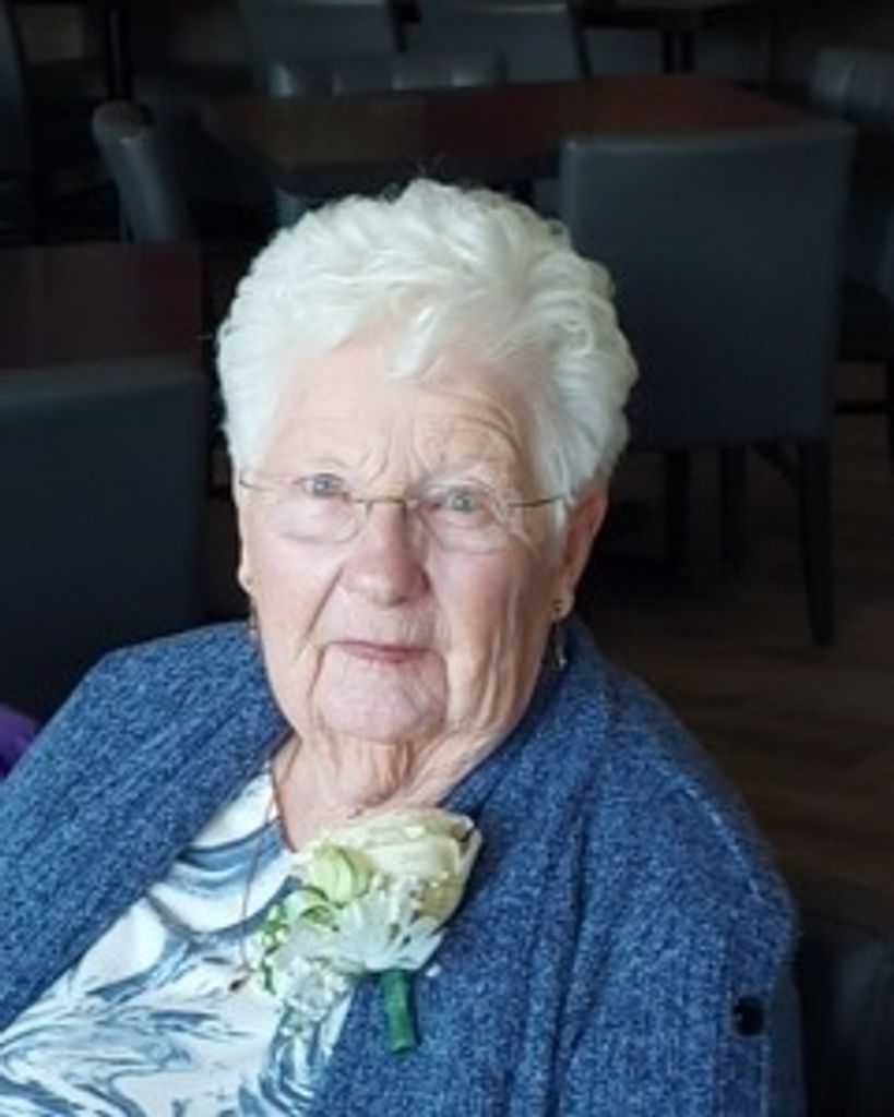 Eva May Giles (née Card) Profile Photo