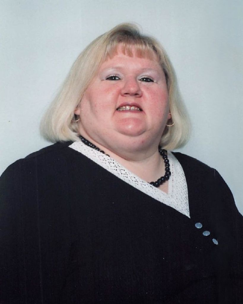 Julia Lou Bowen Profile Photo