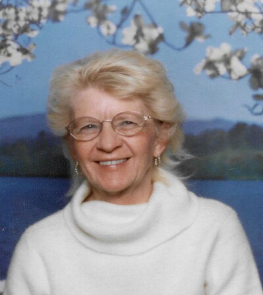 Charlotte Stewart Profile Photo