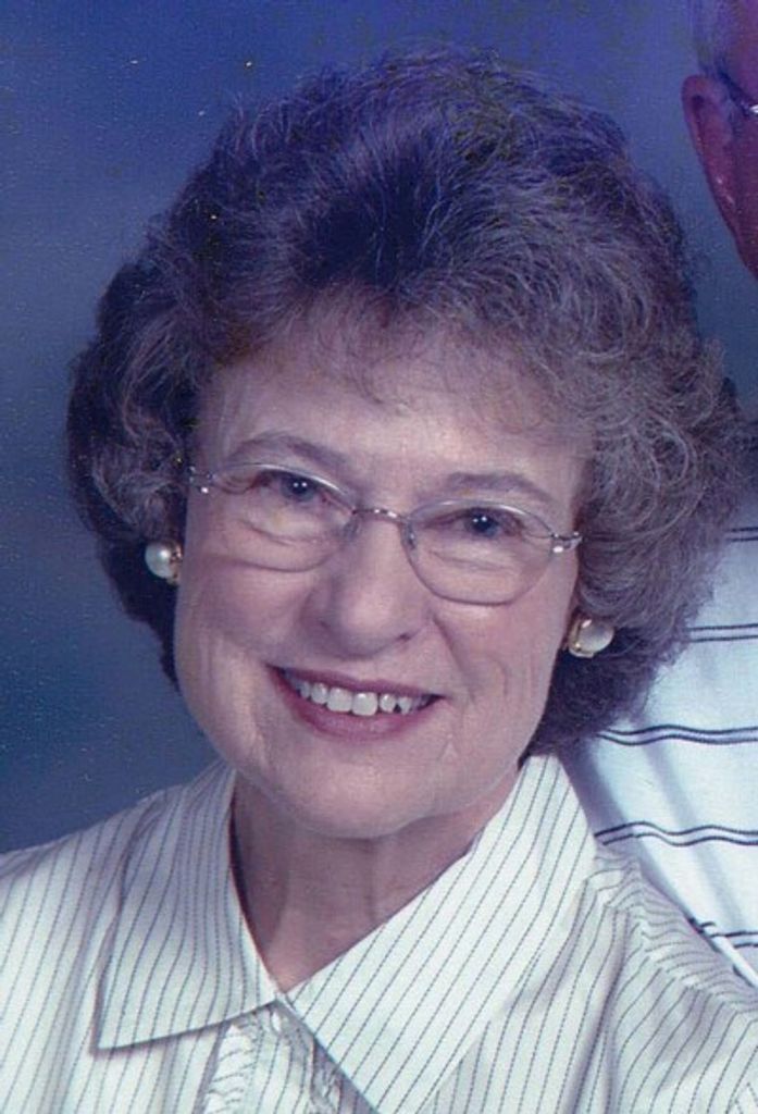 Elizabeth Peterson Hodge Profile Photo