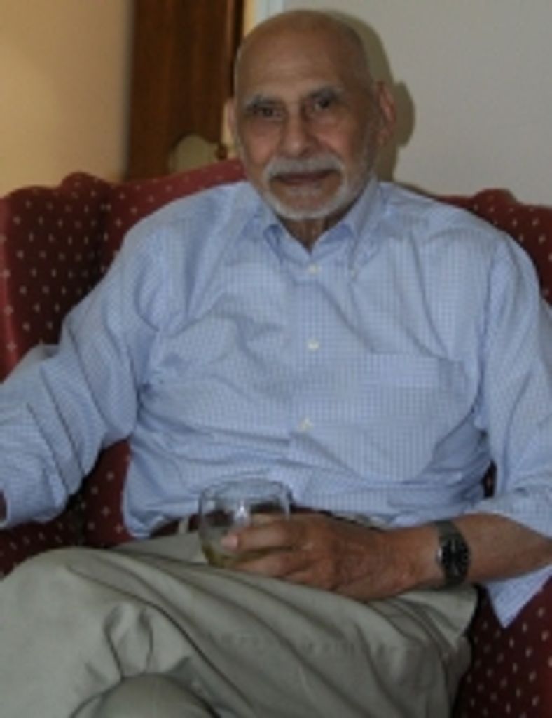 Rosario  Thomas  Mudano 
