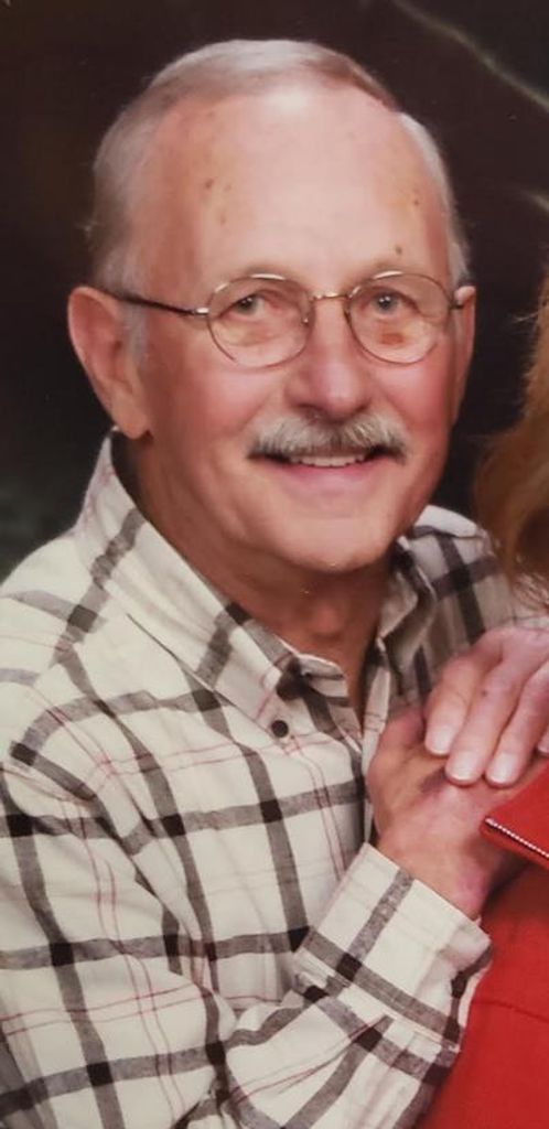 Edward Richard "Dick" Davis Profile Photo