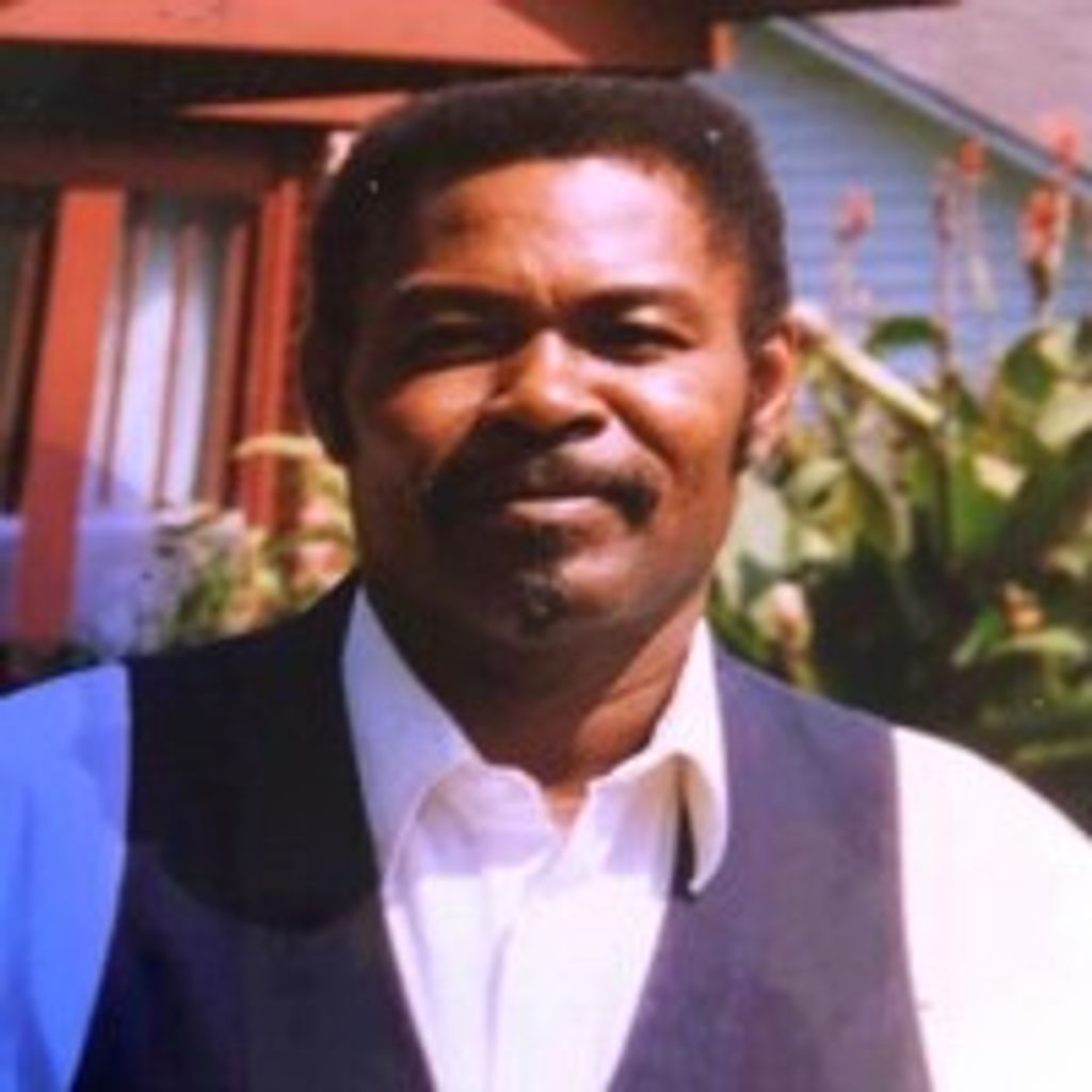Charlie Lewis Smith Profile Photo