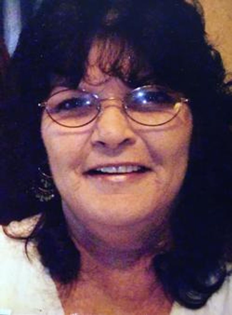 Terrie Lea Pine Hunt Profile Photo