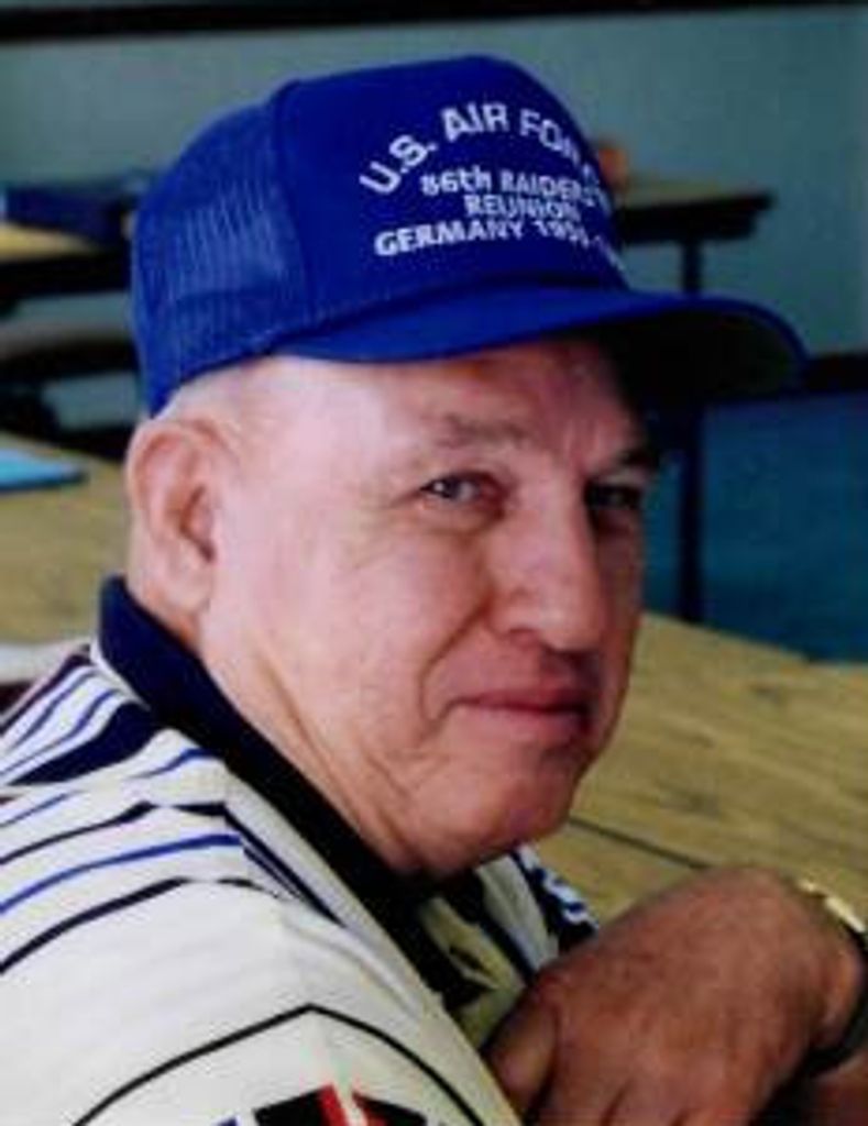 Robert "Bobby" Hunderup