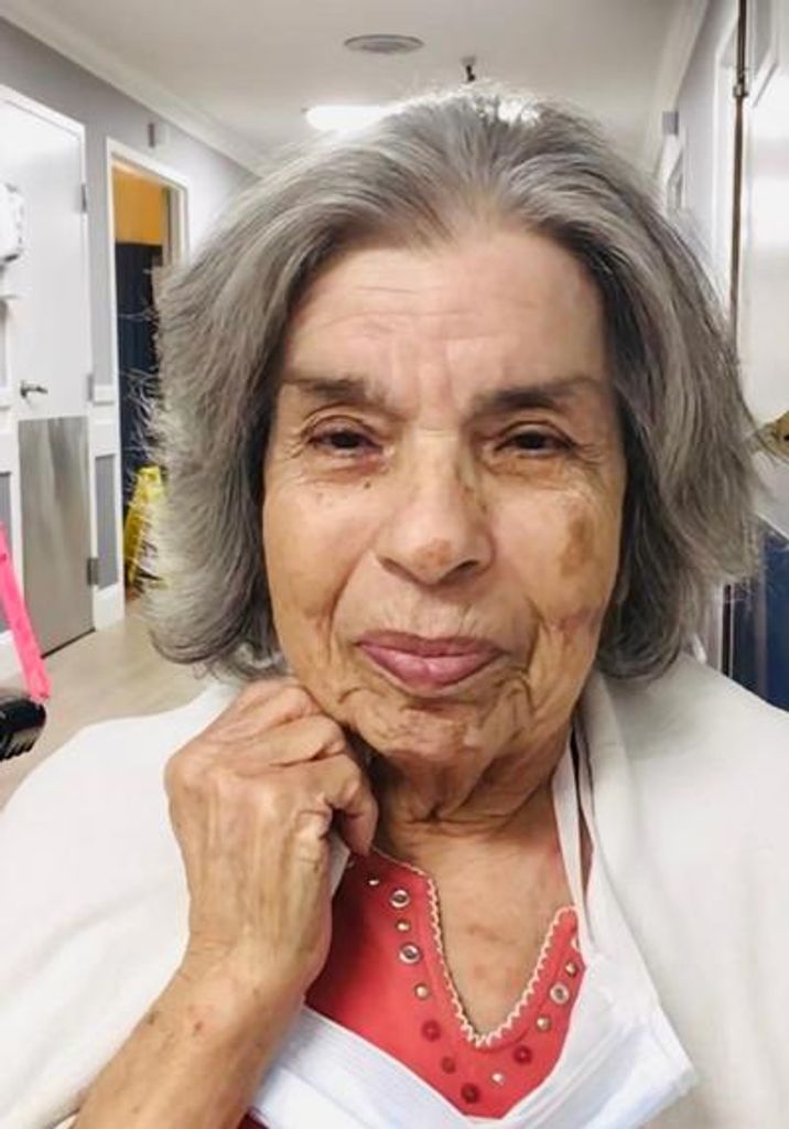 Gregoria "Gloria" Silva