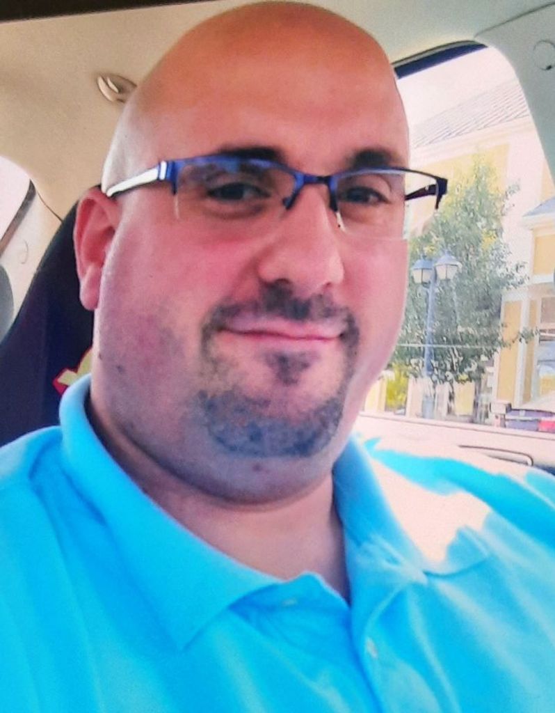 Ryan Michael Perry Profile Photo