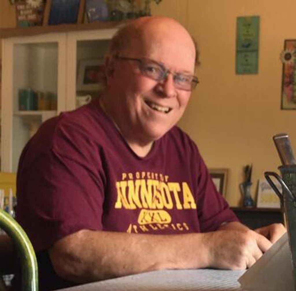Steven Larsen Profile Photo