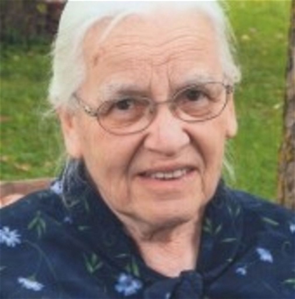 Edna  E. Stoltzfus Profile Photo