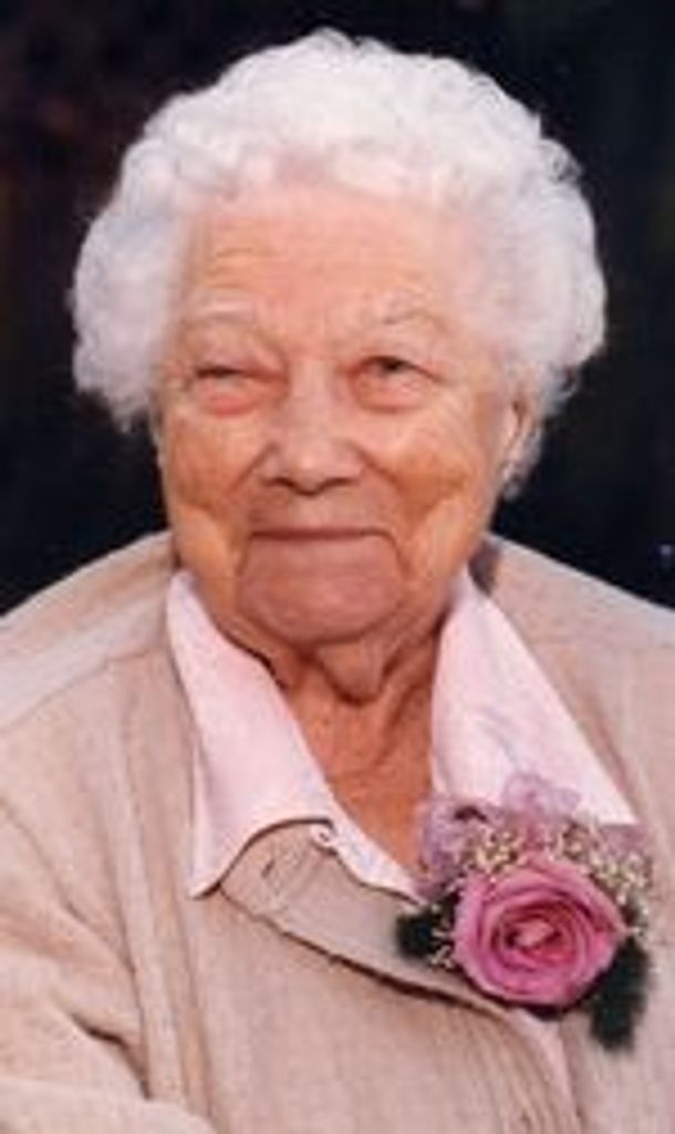 Ruth Evelyn Thomson (Nee Henderson)