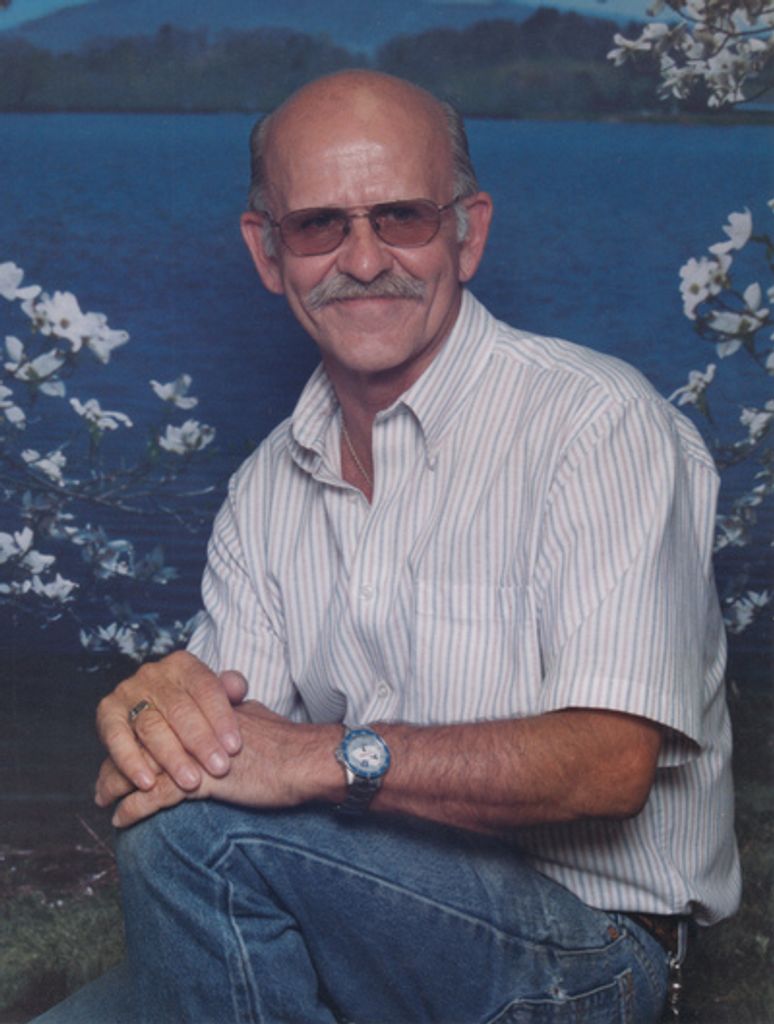 Danny Lee Sanderson Profile Photo