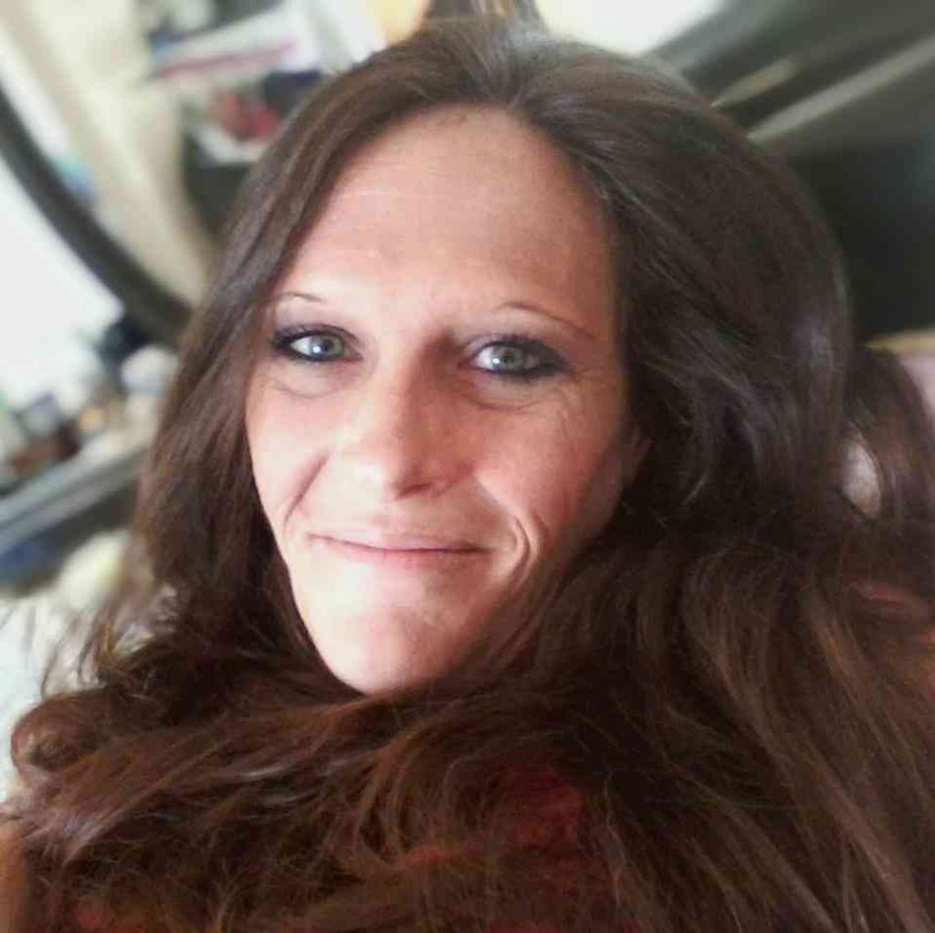 Christina Louise Pierce Profile Photo