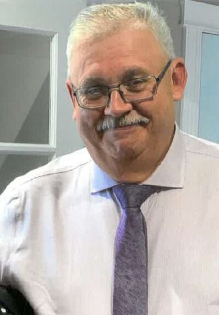 Shawn Lloyd Hollett Profile Photo