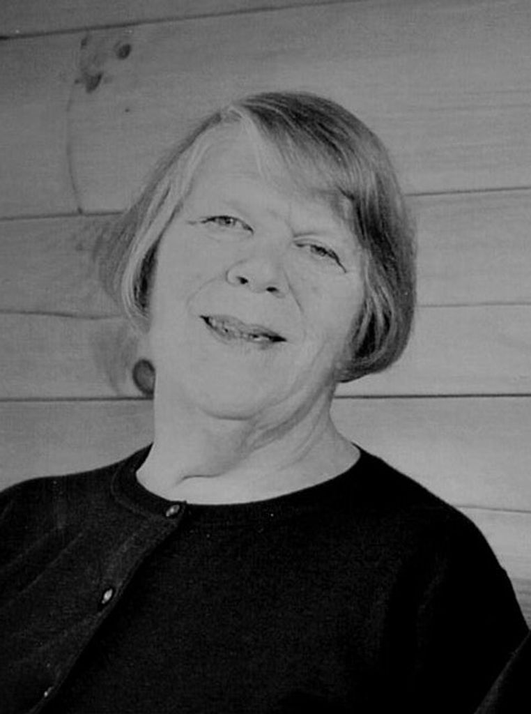 Christine "Penny" Louise (Campbell)  Low Profile Photo