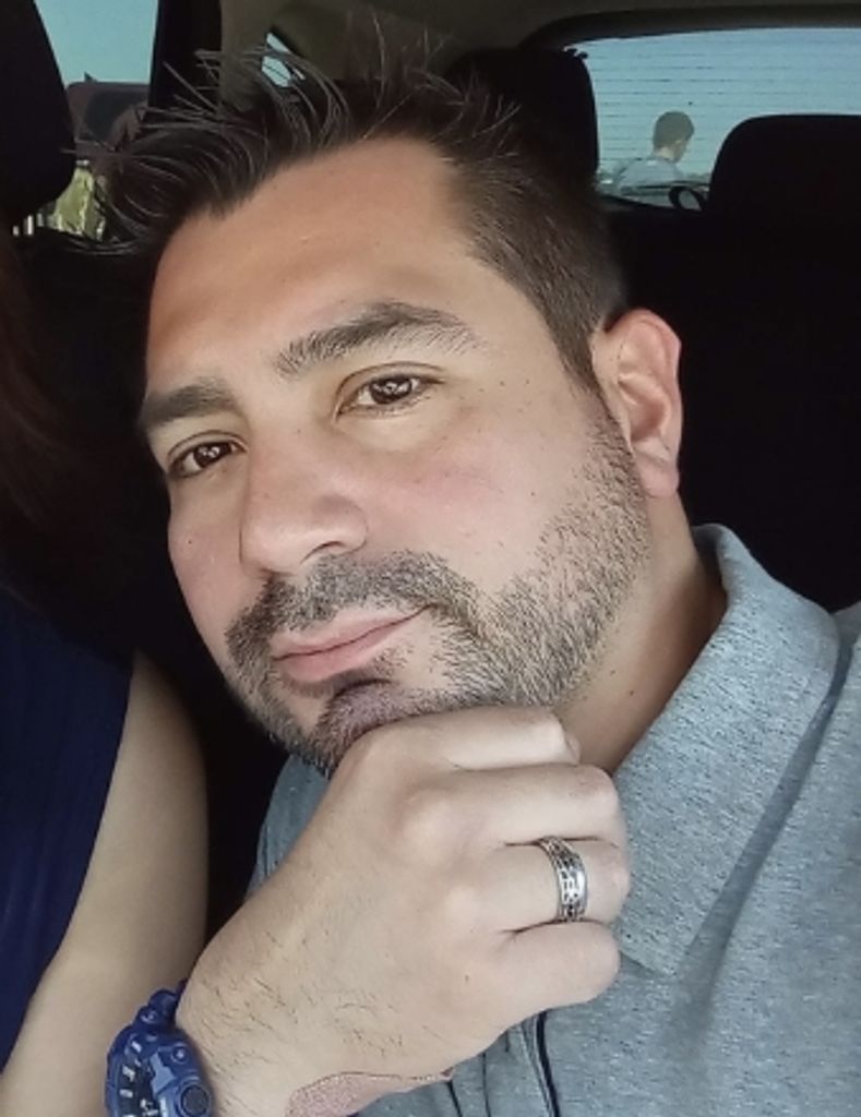 Christopher  Valdez