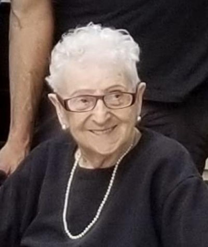 Pauline Schaps Profile Photo