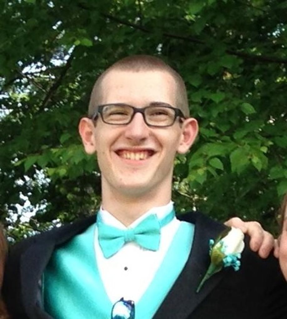 Christopher Riley Lamoureux Profile Photo