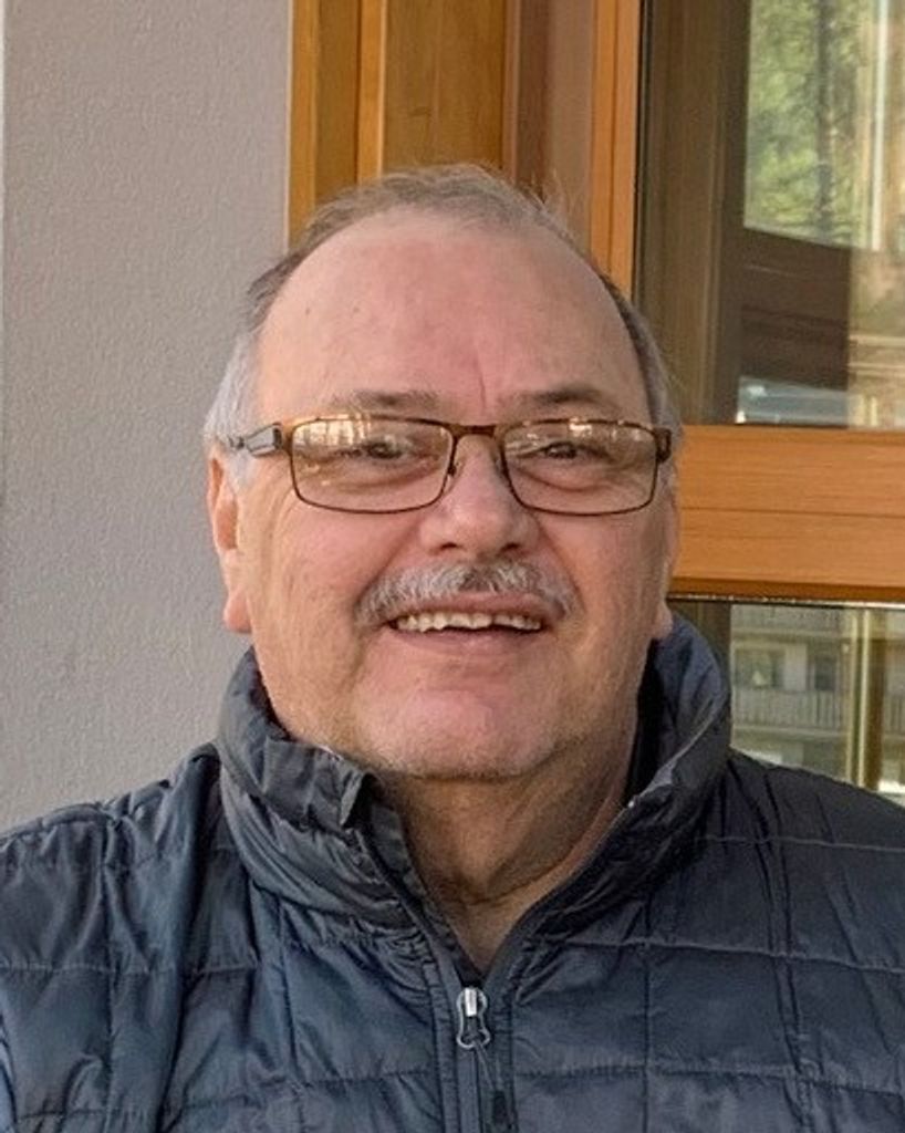 Robert R. Curtis