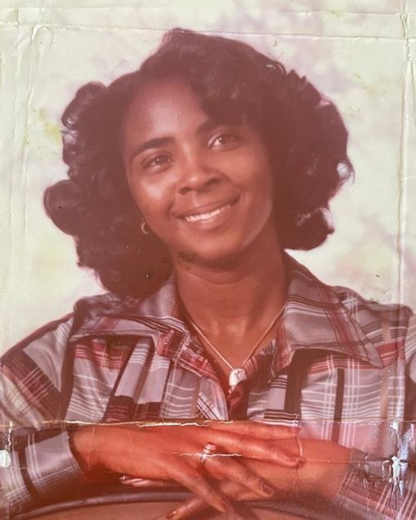 Sarah Quentina Davis Profile Photo