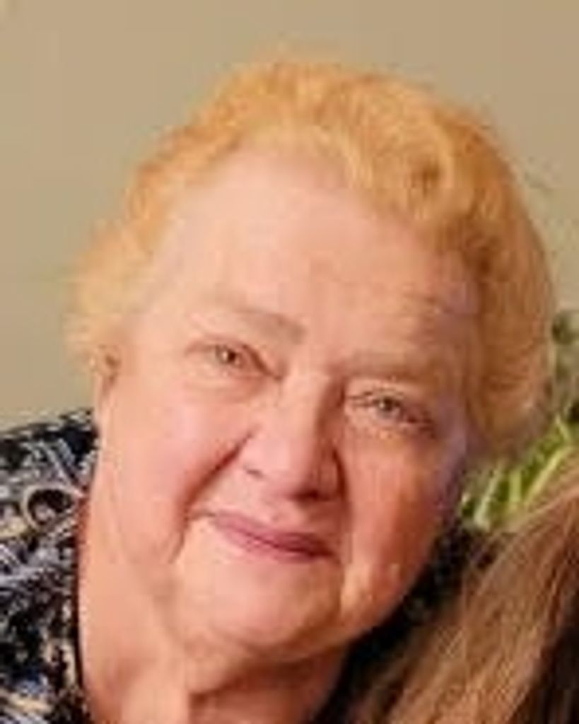 Elizabeth Stefani Profile Photo