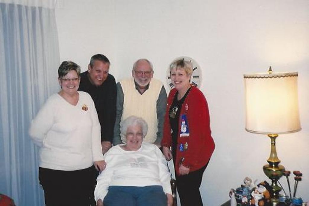 Ann (Anna Mae) Rowe