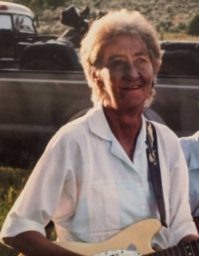 Gloria Salazar