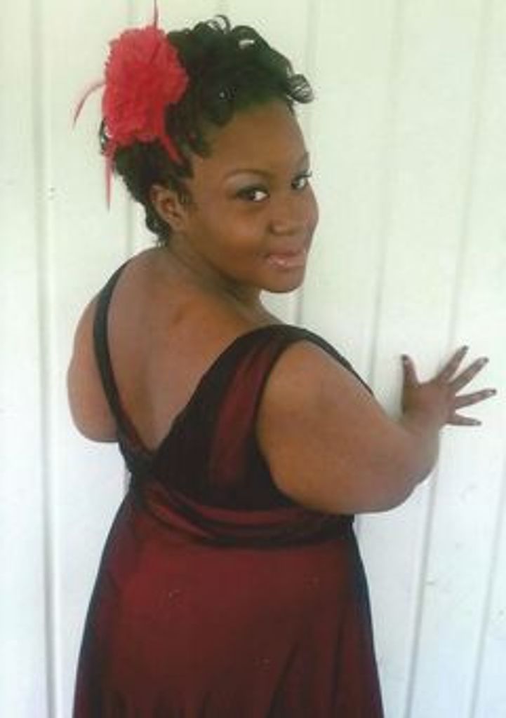 Shanice Deshay Falls