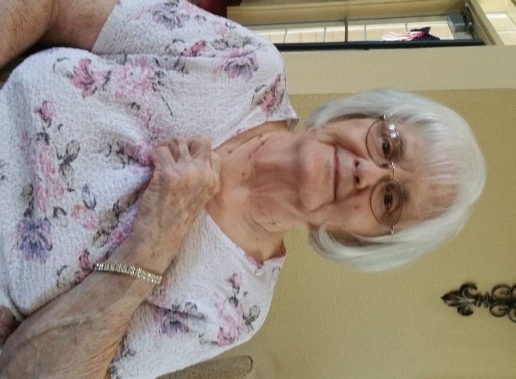 Pearl E. Hammons